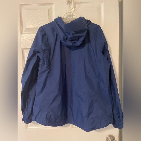 LL Bean Trail Model Jacket - Picture 6 of 10